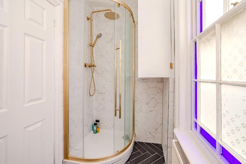 Beautiful Sea View I Spacious One Bed Room Flat I Sleep 4 Guests Bp2 Brighton Exterior photo
